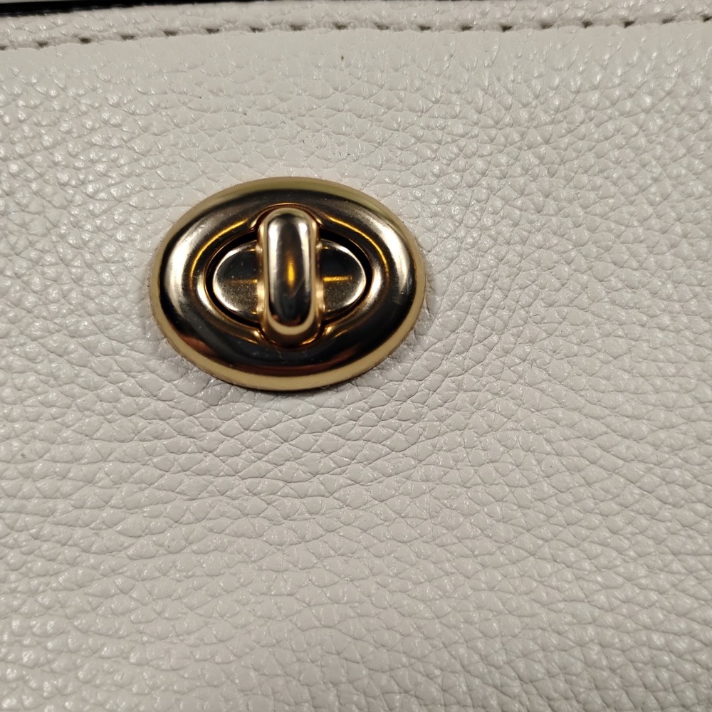 Authentic Coach 57107 Turnlock Chain Tote Chalk Pebbled Leather Shoulder Bag - Picture 12 of 16